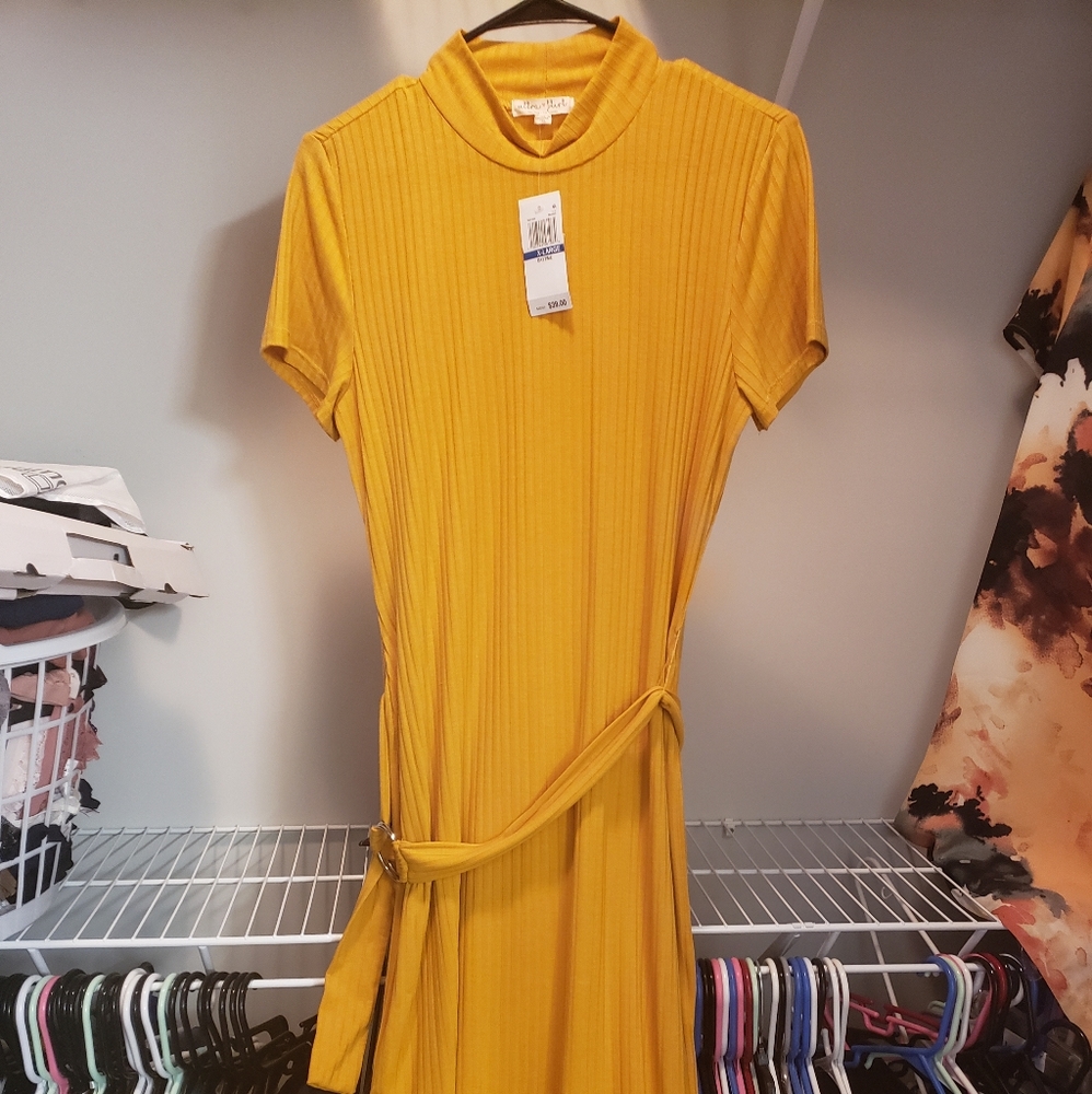 Yellow below Knee BodyCon, with short slits on both sides